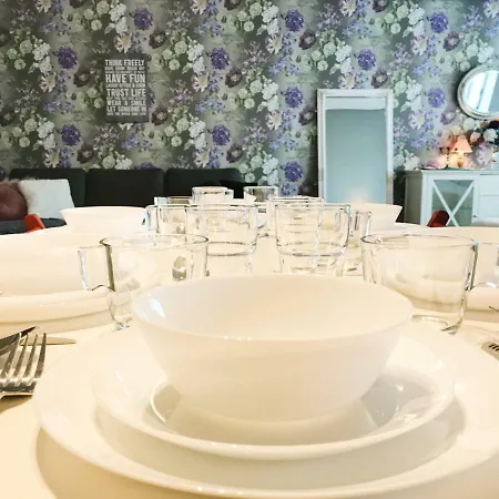 Aa's Apartment, Kivisto, Helsinki Airport Huoneisto *